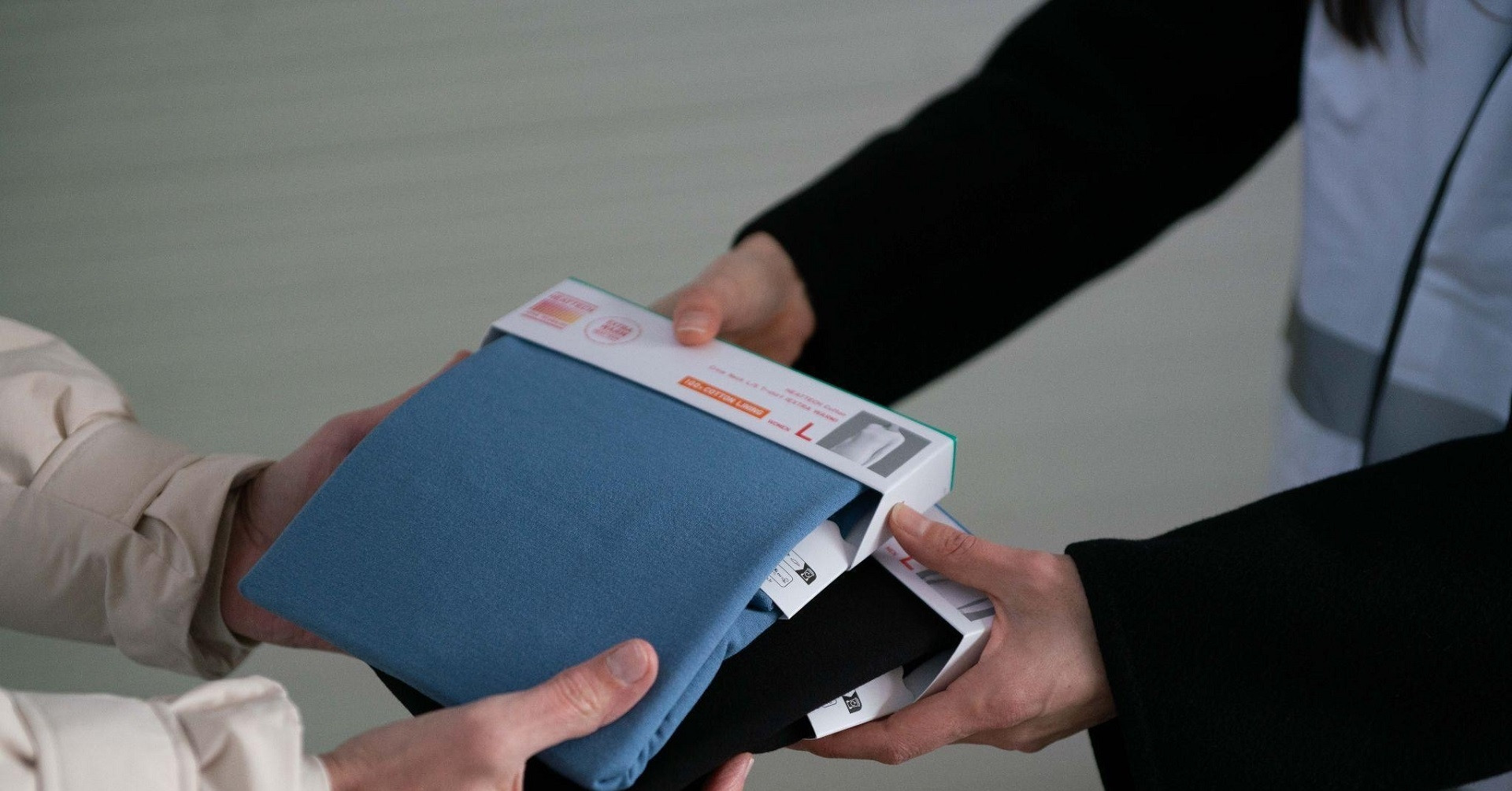 1 triệu trang phục UNIQLO tặng trẻ em, nạn nhân thiên tai, người tị nạn toàn cầu