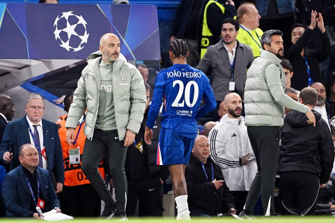 Ba cầu thủ Chelsea bị đuổi sau 4 trận, Maresca cảnh báo nóng