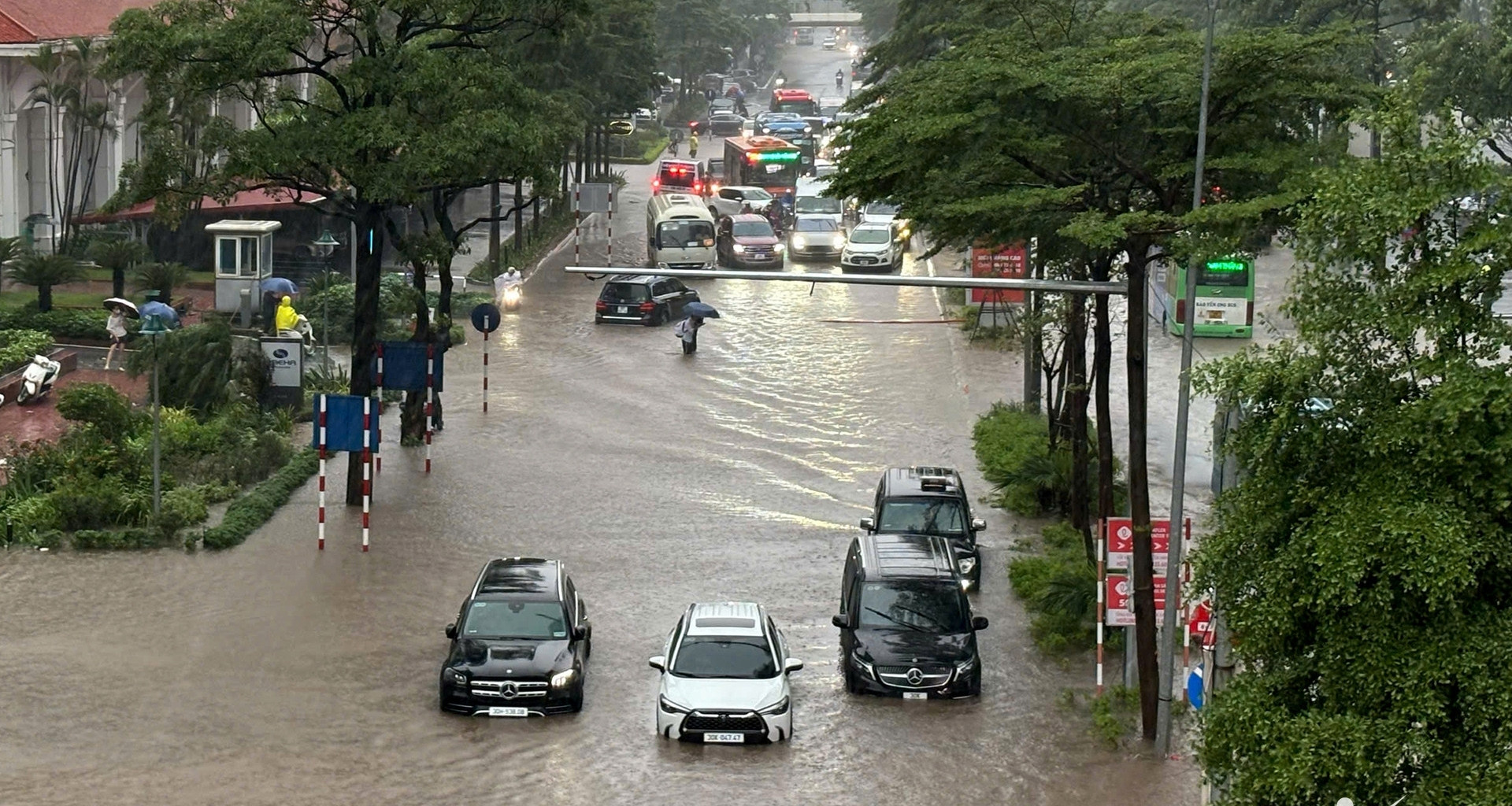 Bão Bualoi vừa tan đã xuất hiện &amp;apos;mầm mống&amp;apos; bão số 11, miền Bắc lại sắp mưa lớn