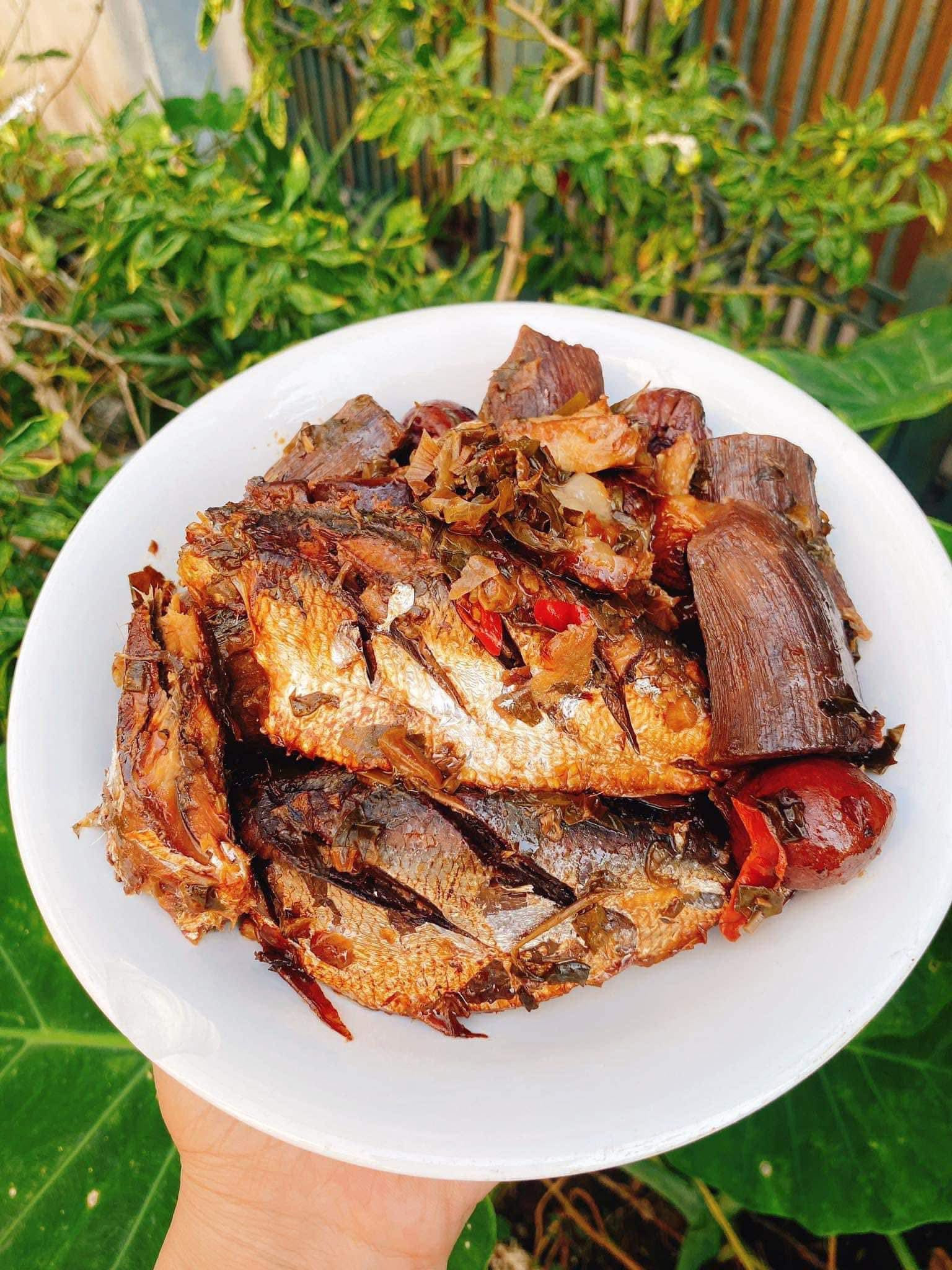 ត្រីសាឌីន braised ជាមួយទារក linh.jpg