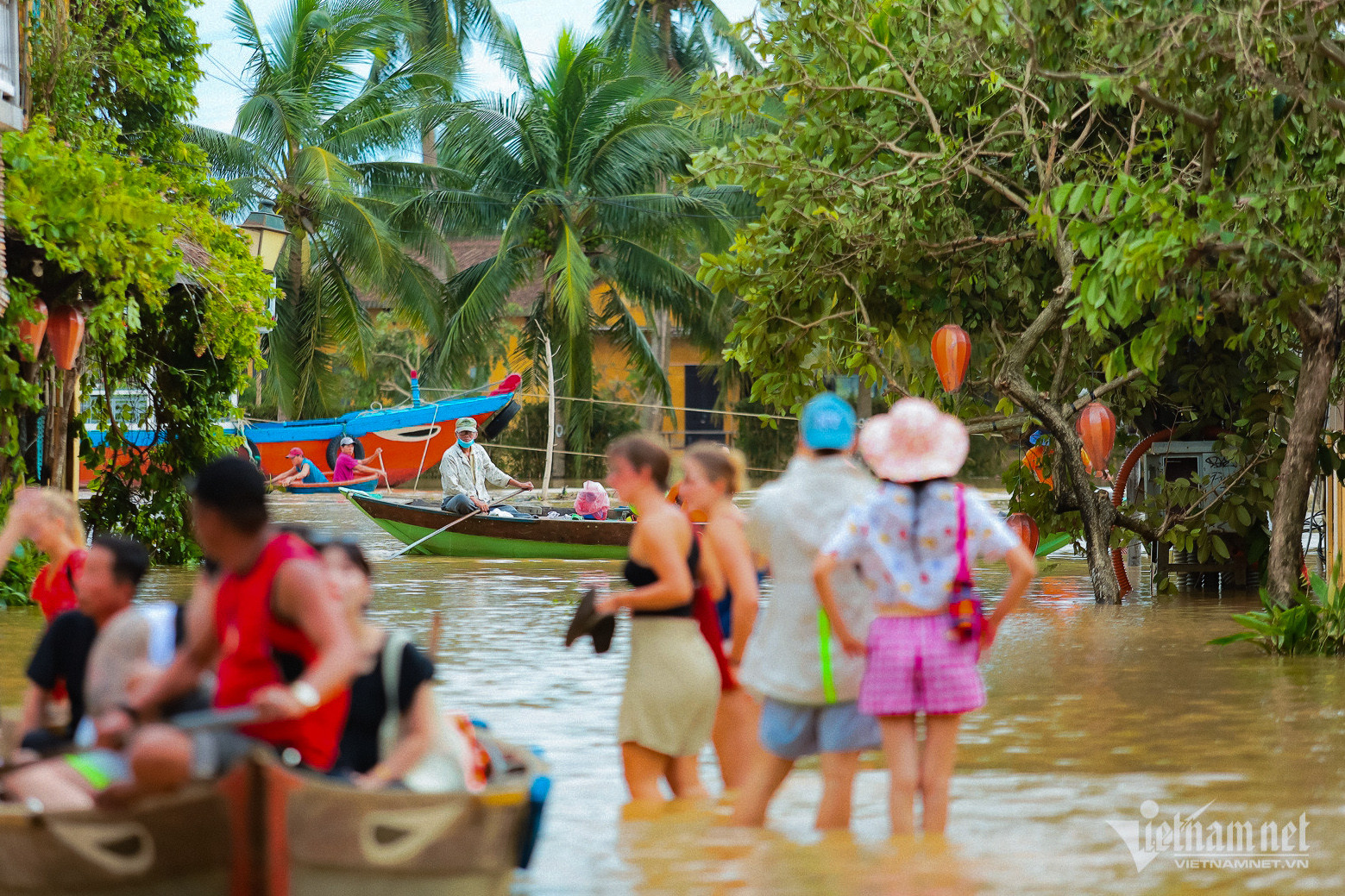 khach tay hoi an sau bao noru 12 897.jpg