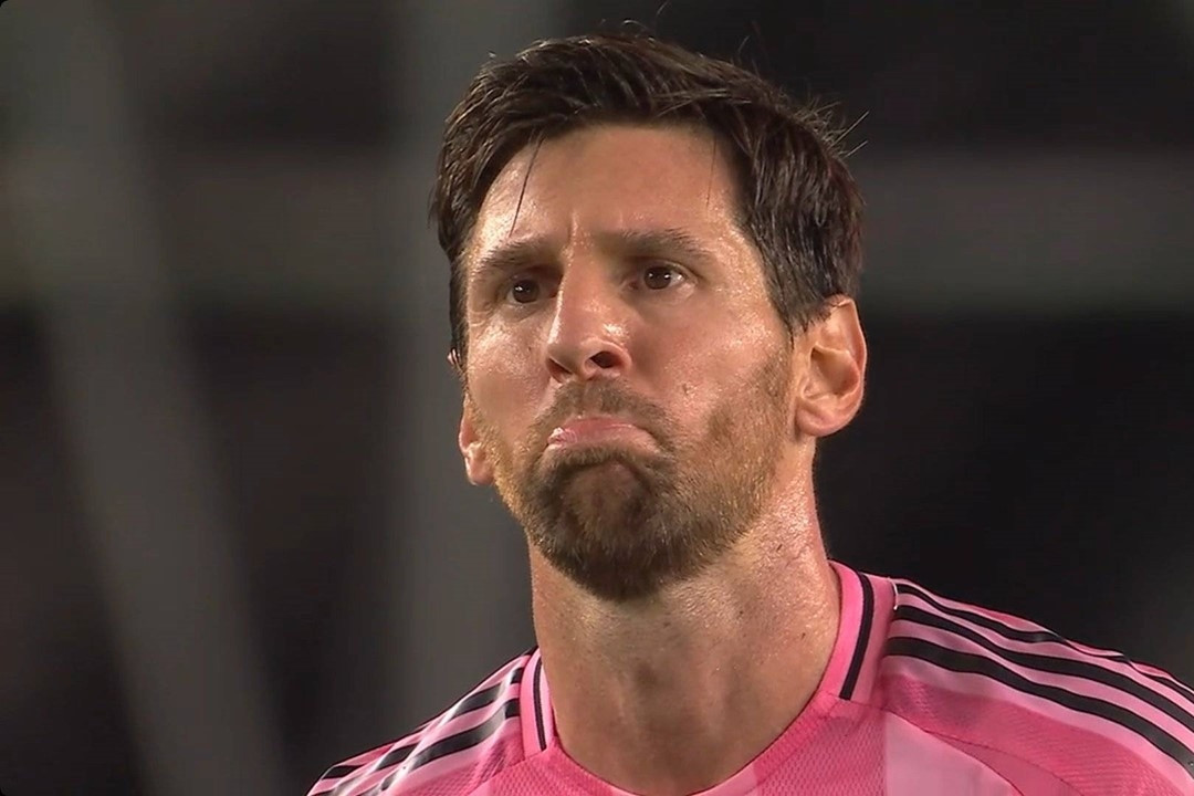 Messi mắc lỗi, Suarez lập cú đúp nhưng Inter Miami vẫn thua đậm