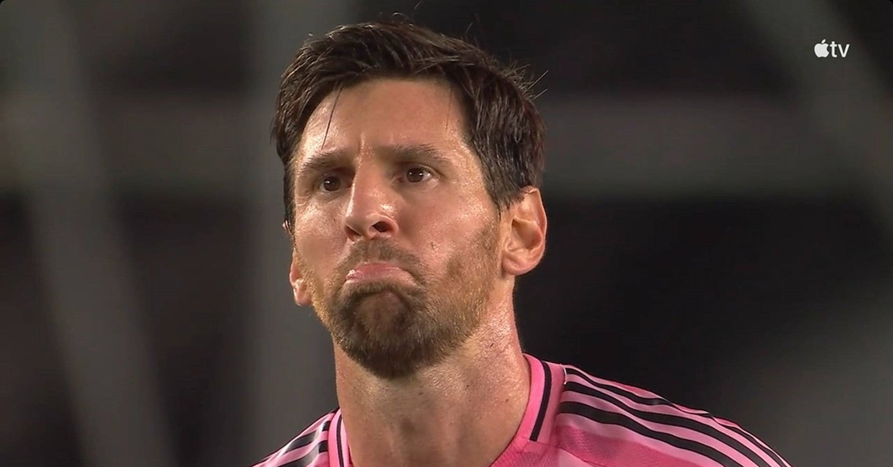 Messi mắc lỗi, Suarez lập cú đúp nhưng Inter Miami vẫn thua đậm