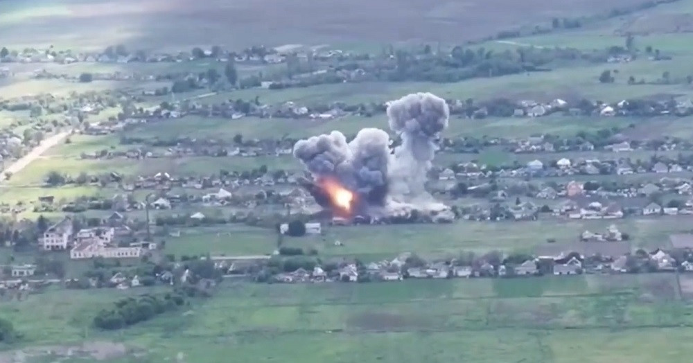 Nga giành thêm làng ở Donetsk, Ukraine nói nhà máy điện Zaporizhzhia &amp;apos;nguy cấp&amp;apos;