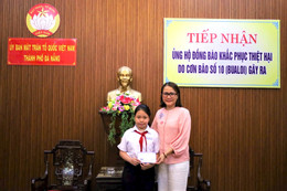 bao quyen trao ung ho.jpg