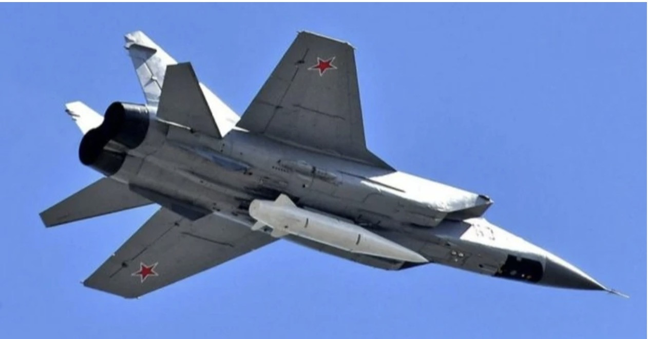 Máy bay chiến đấu Nga đâm xuống đất khi đang hạ cánh