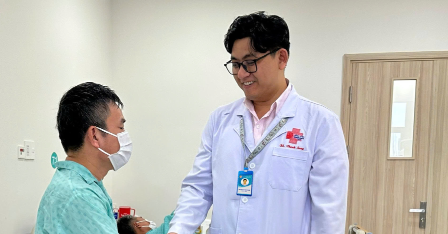 Ca mổ kéo dài 8 giờ cứu người đàn ông bị ung thư thận