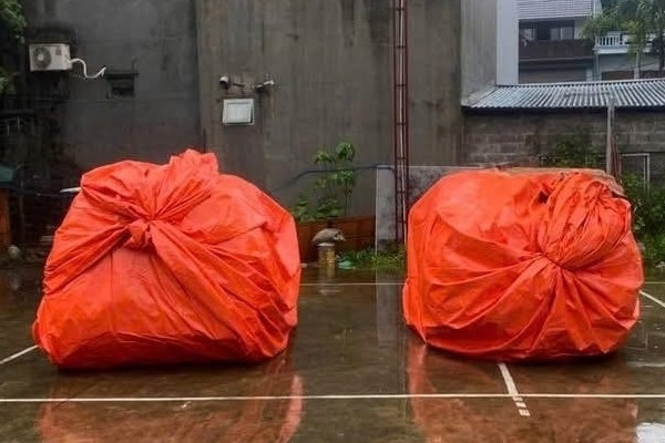 Ô tô bọc kín bị 'lạc trôi' ở Thái Nguyên: Đã tìm thấy 2 xế cưng ở cách nhà 500m