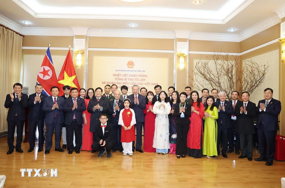 tong bi thu to lam tham dai su quan viet nam tai trieu tien 2.jpg