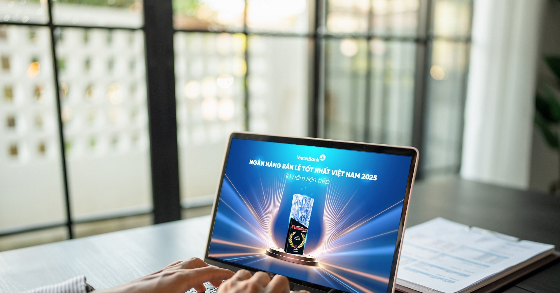 VietinBank 10 năm liên tiếp vững danh hiệu ‘Ngân hàng Bán lẻ tốt nhất Việt Nam’
