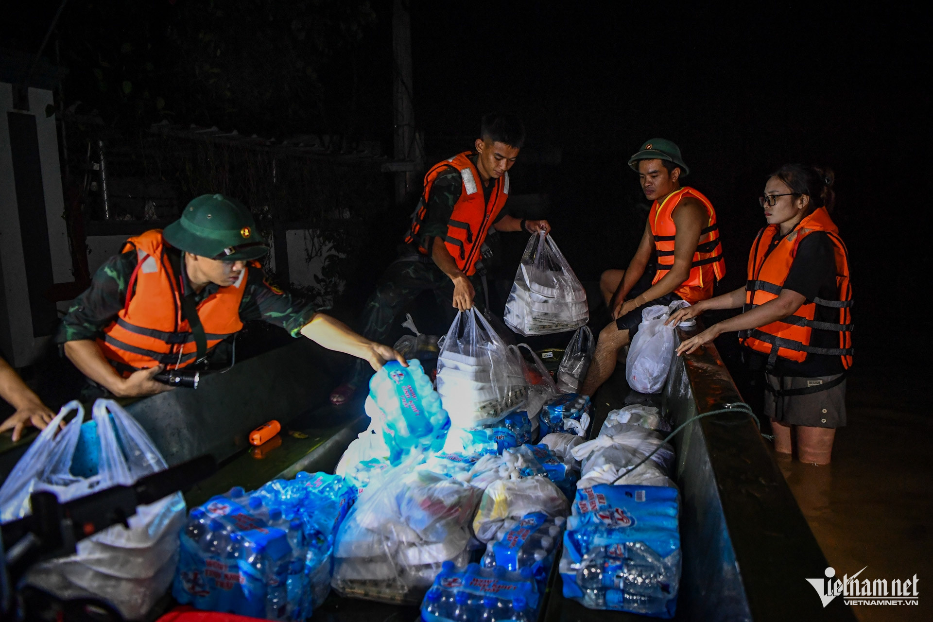 W-TRUNG GIA 1   TRAN DUC ANH 1.jpg