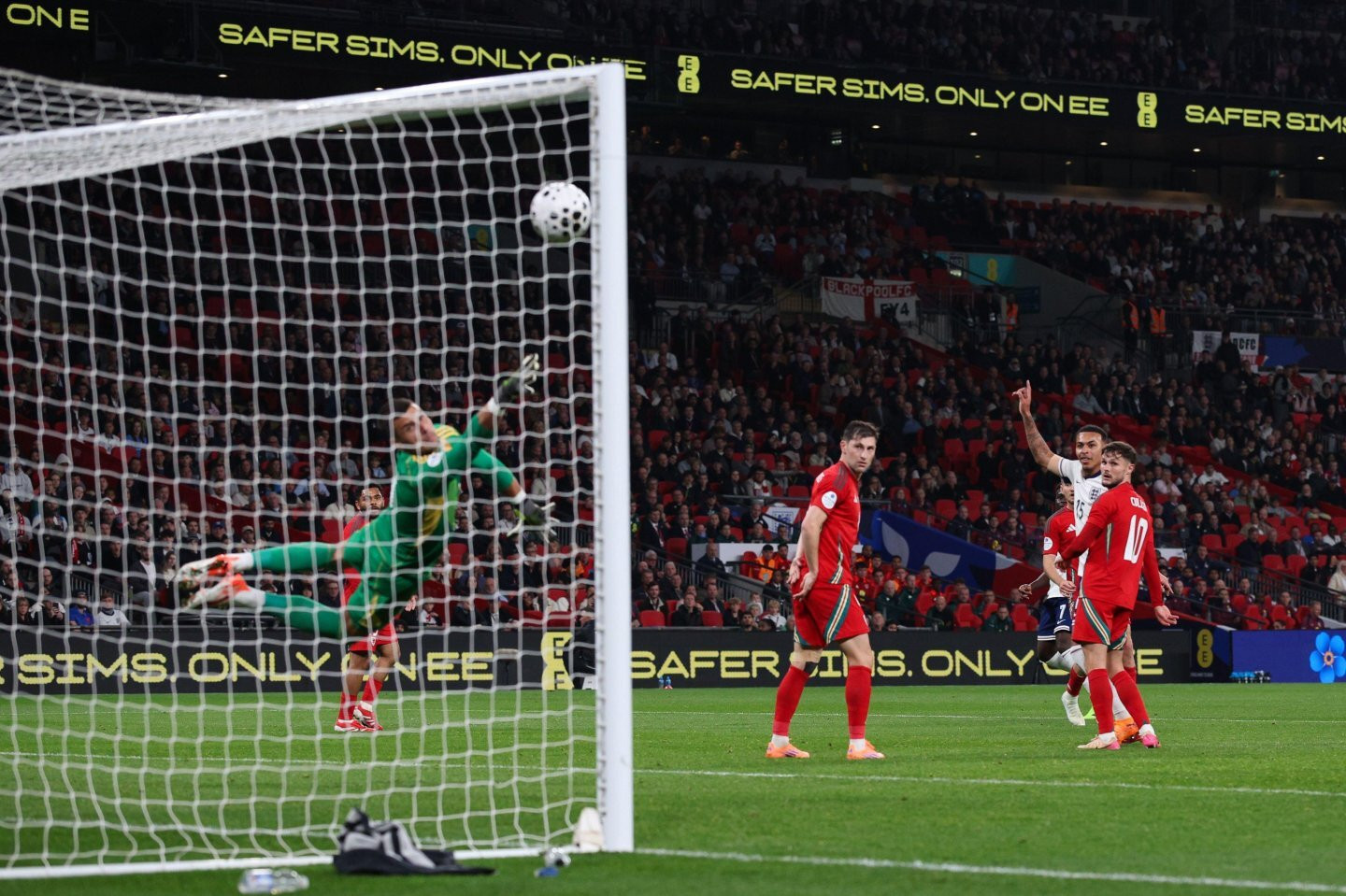 www_thesun_co_uk ollie watkins england scores second 1030026954.jpg