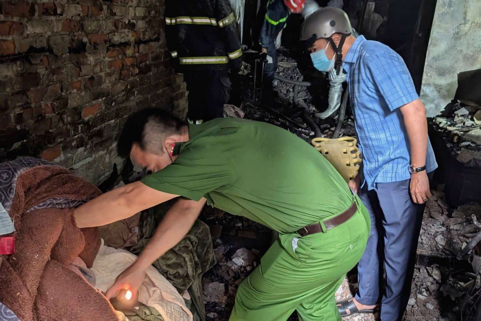 Cháy nhà ở phường Văn Miếu - Quốc Tử Giám, 5 người tử vong