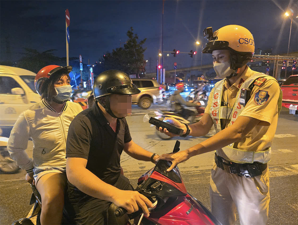 CSGT TpHCM vi pham 1.png