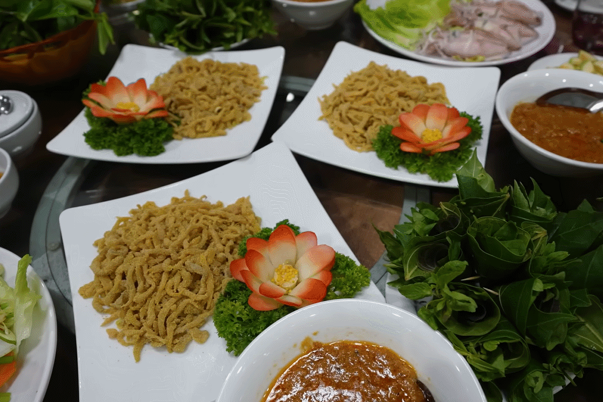 Đặc sản Thanh Hóa không phải ai cũng dám thử, khách sành ăn khen ngon hơn tôm