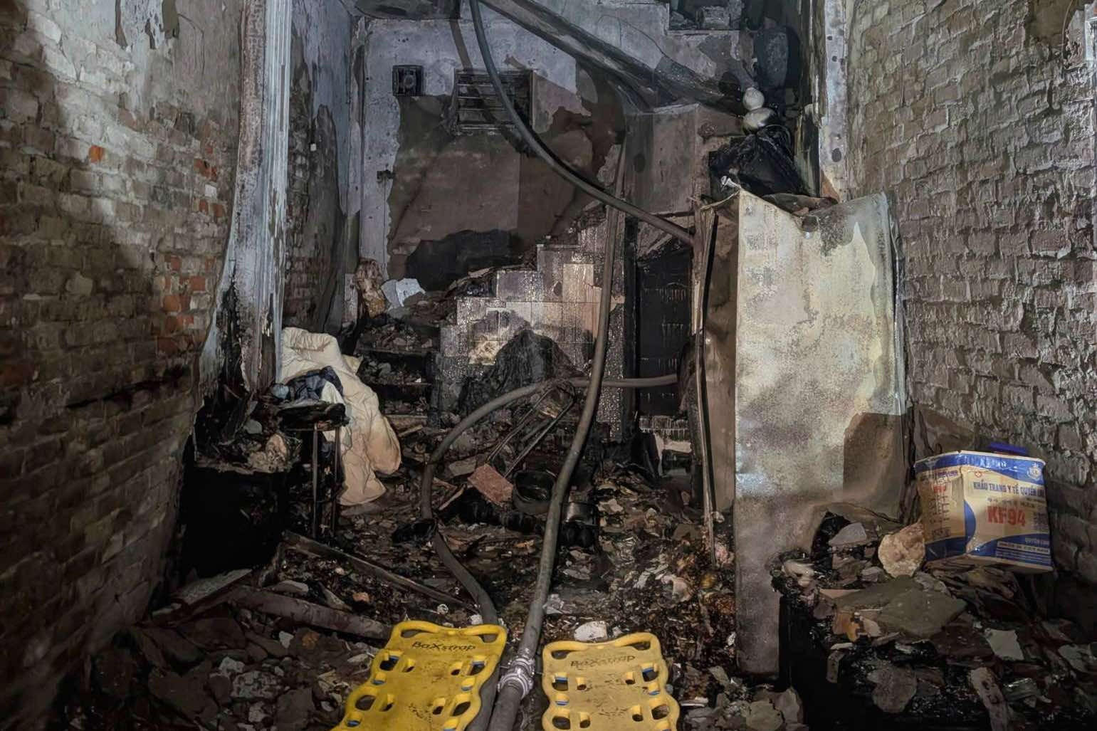 Danh tính 5 người tử vong trong vụ cháy nhà ở phường Văn Miếu - Quốc Tử Giám