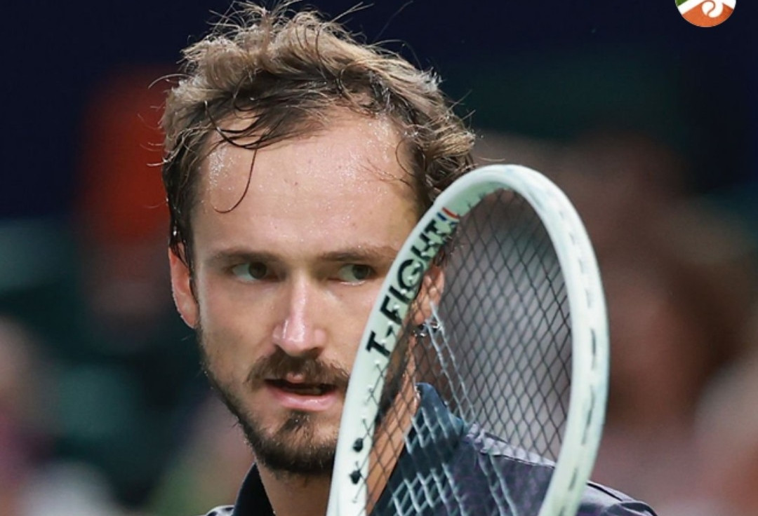 Daniil Medvedev thẳng tiến bán kết Thượng Hải Masters