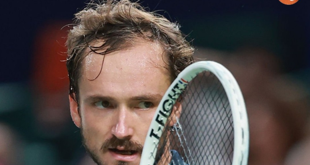 Daniil Medvedev thẳng tiến bán kết Thượng Hải Masters