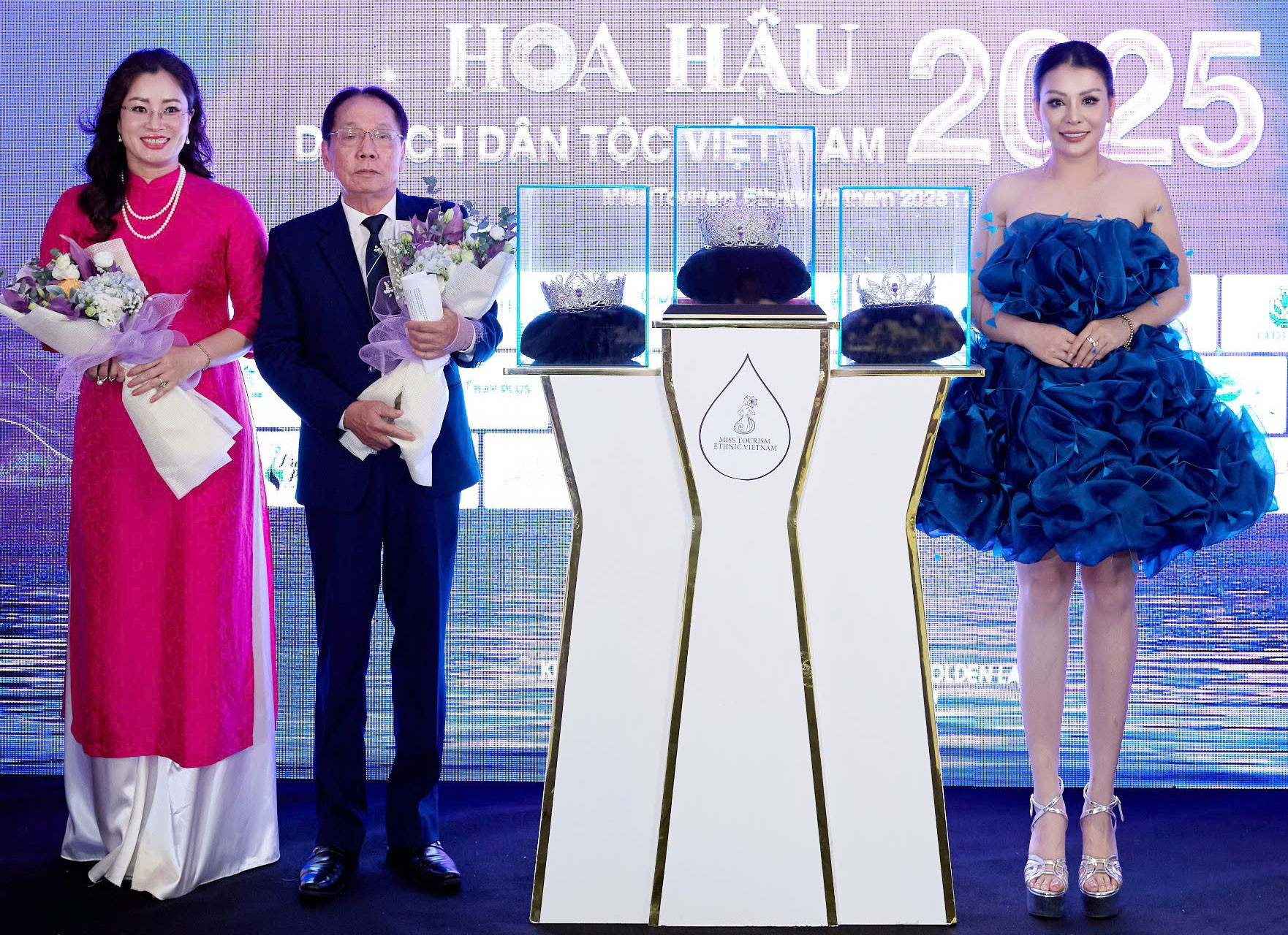 hoahau6.jpg