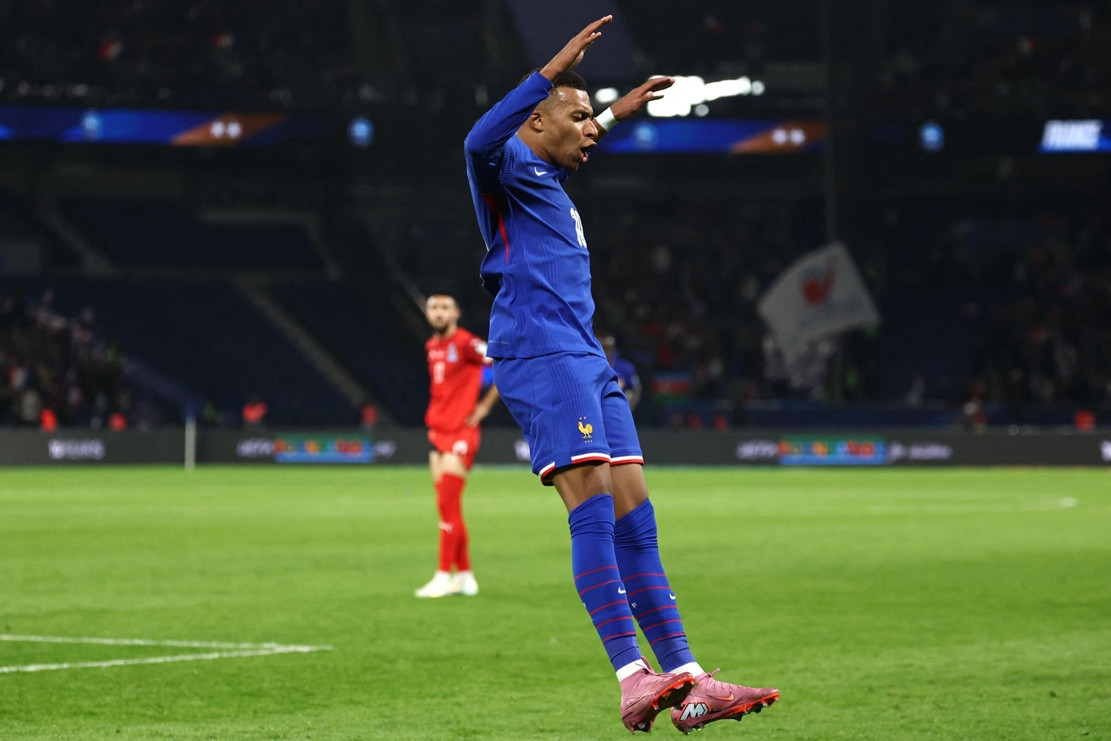 Mbappe thăng hoa, tuyển Pháp thắng '3 sao'