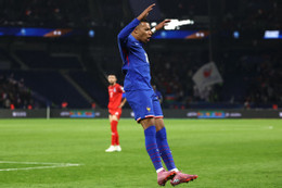 Mbappe thăng hoa, tuyển Pháp thắng '3 sao'