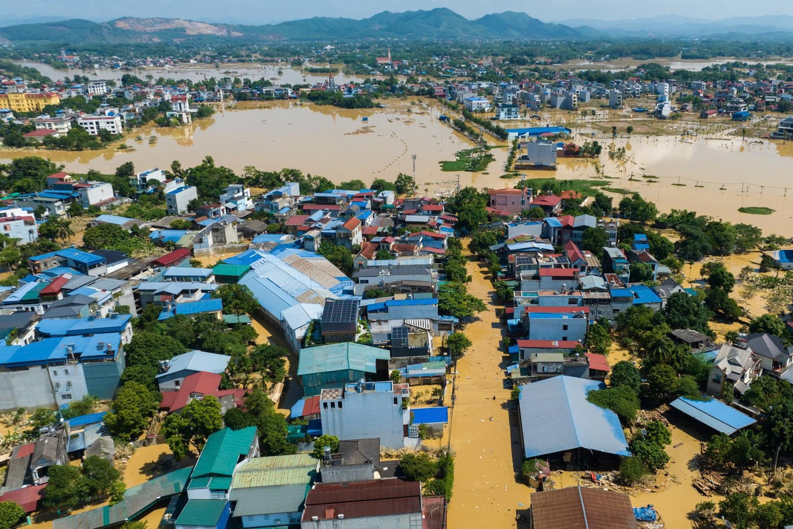 Miễn, giảm thuế cho doanh nghiệp, tổ chức, cá nhân bị thiệt hại do bão, mưa lũ