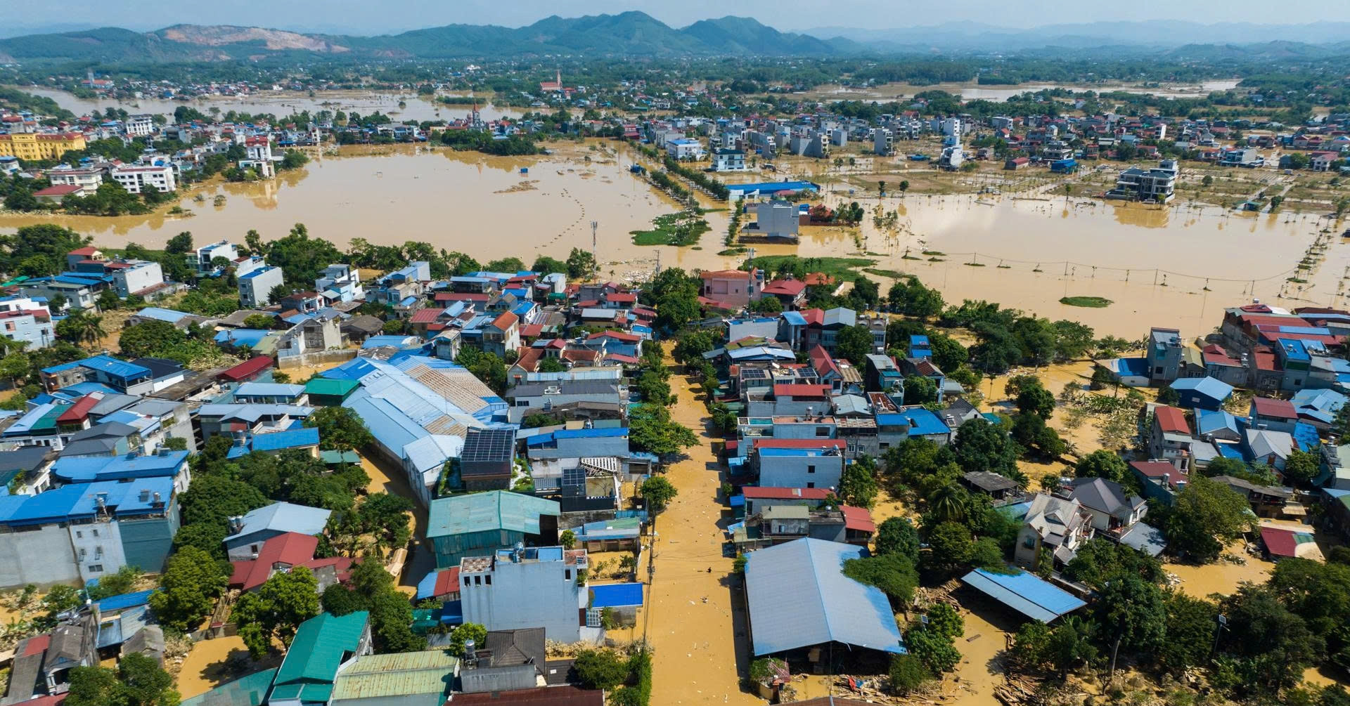 Miễn, giảm thuế cho doanh nghiệp, tổ chức, cá nhân bị thiệt hại do bão, mưa lũ