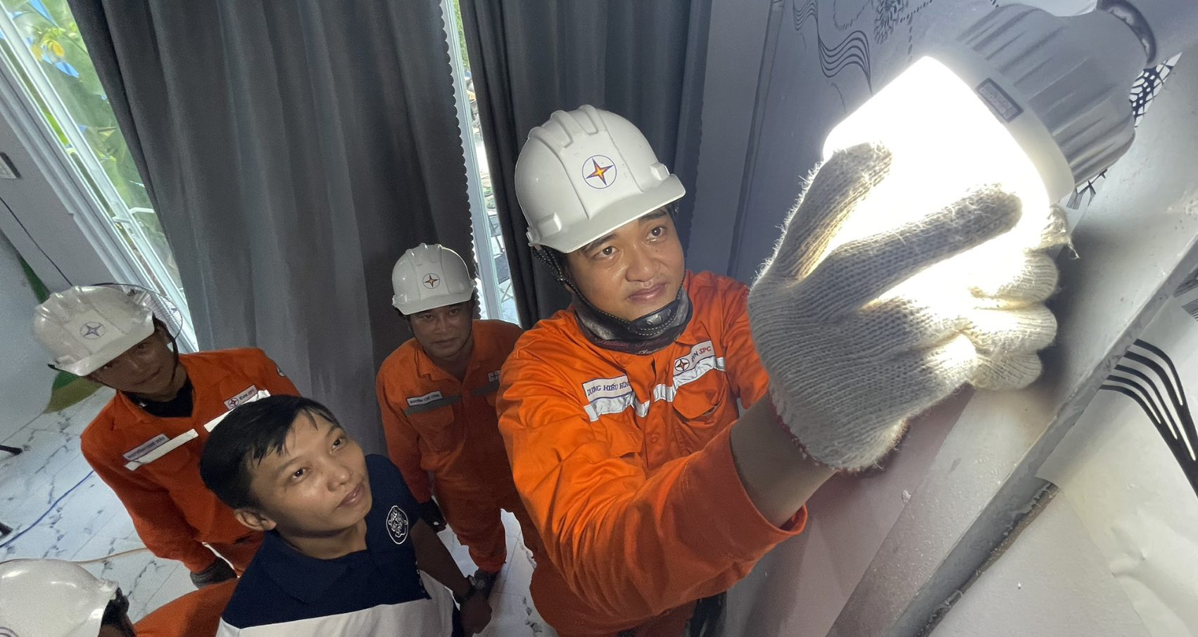 Thử nghiệm giá điện mới từ tháng 10, bất ngờ mức giá 843 đồng/số điện