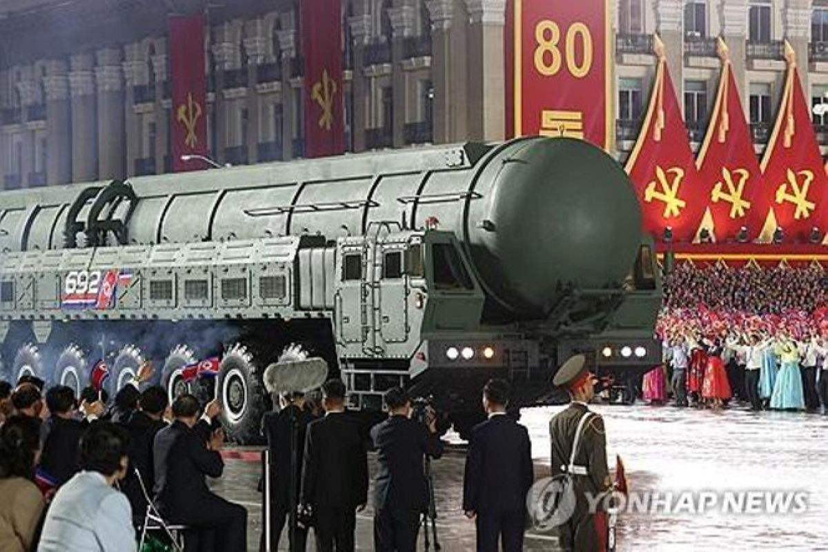 Tên lửa Hwasong 20.jpg