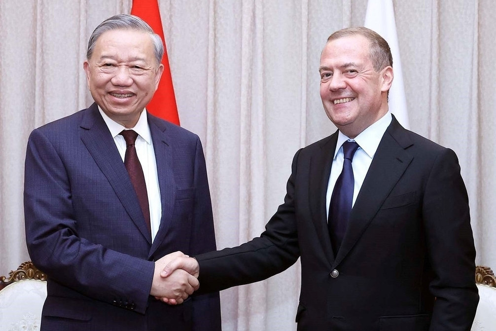 Tổng Bí thư Tô Lâm gặp Chủ tịch Đảng Nước Nga Thống nhất Dmitry Medvedev