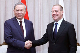 Tổng Bí thư Tô Lâm gặp Chủ tịch Đảng Nước Nga Thống nhất Dmitry Medvedev