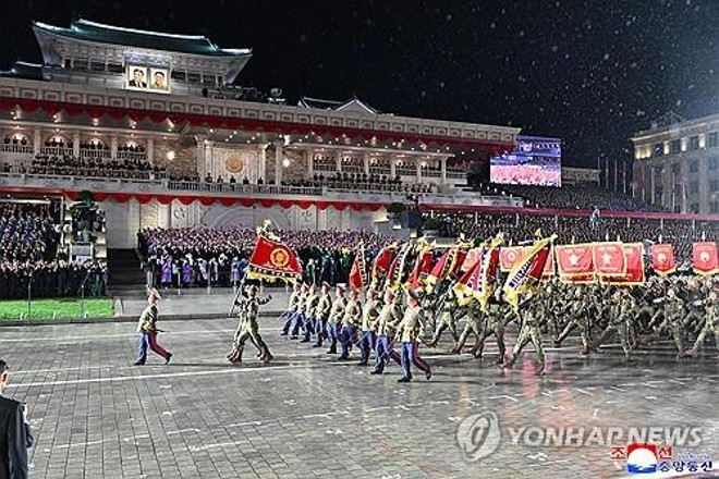 trieu tien duyet binh .jpg