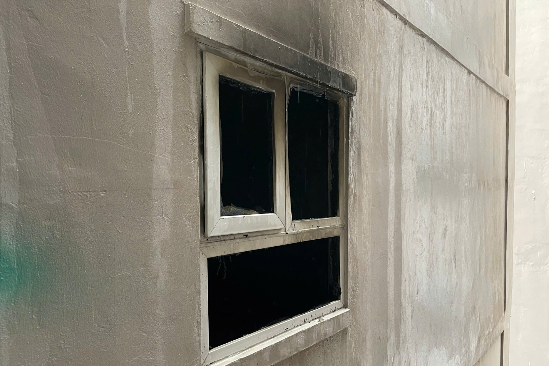 Cháy phòng ngủ một căn hộ chung cư tầng 15, hàng chục người tháo chạy