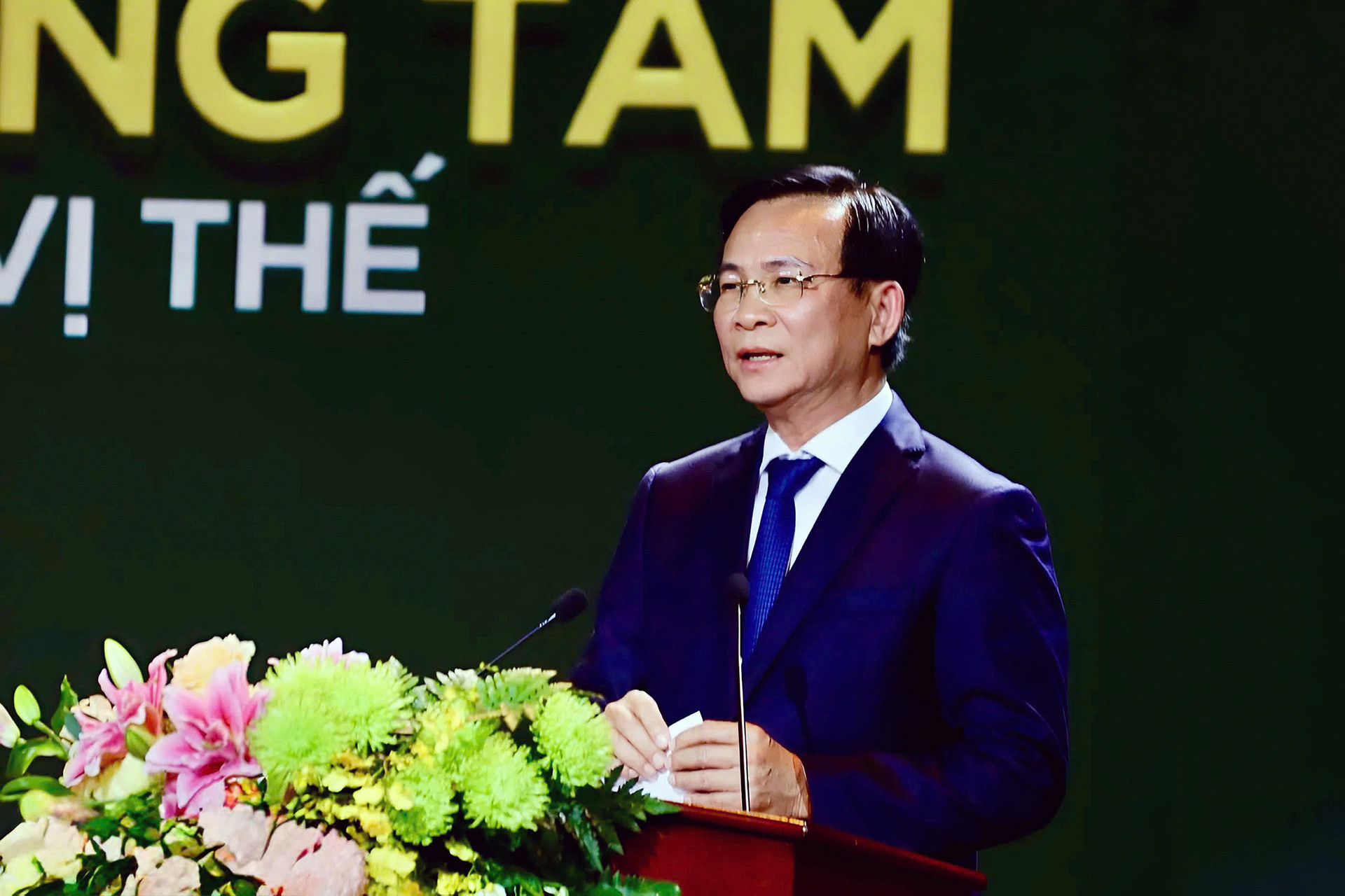 Chu tich UBND tinh Lam Dong 1.jpg