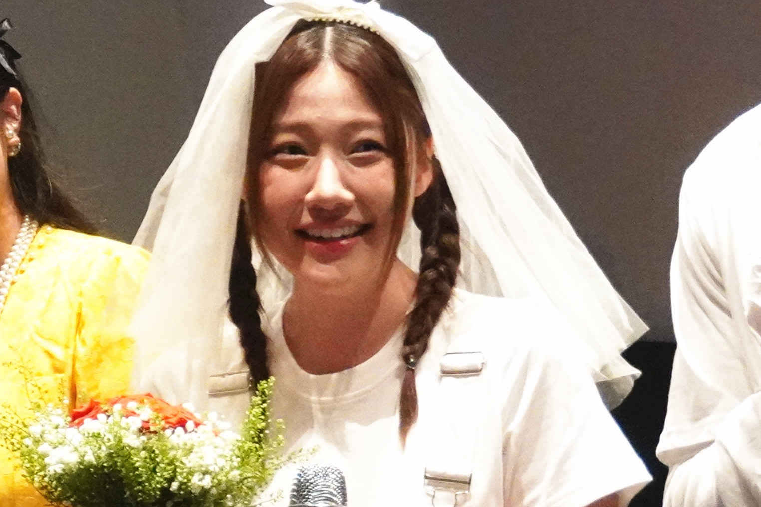 Diễn viên Uyển Ân - em gái Trấn Thành bất ngờ khi được 'cầu hôn'