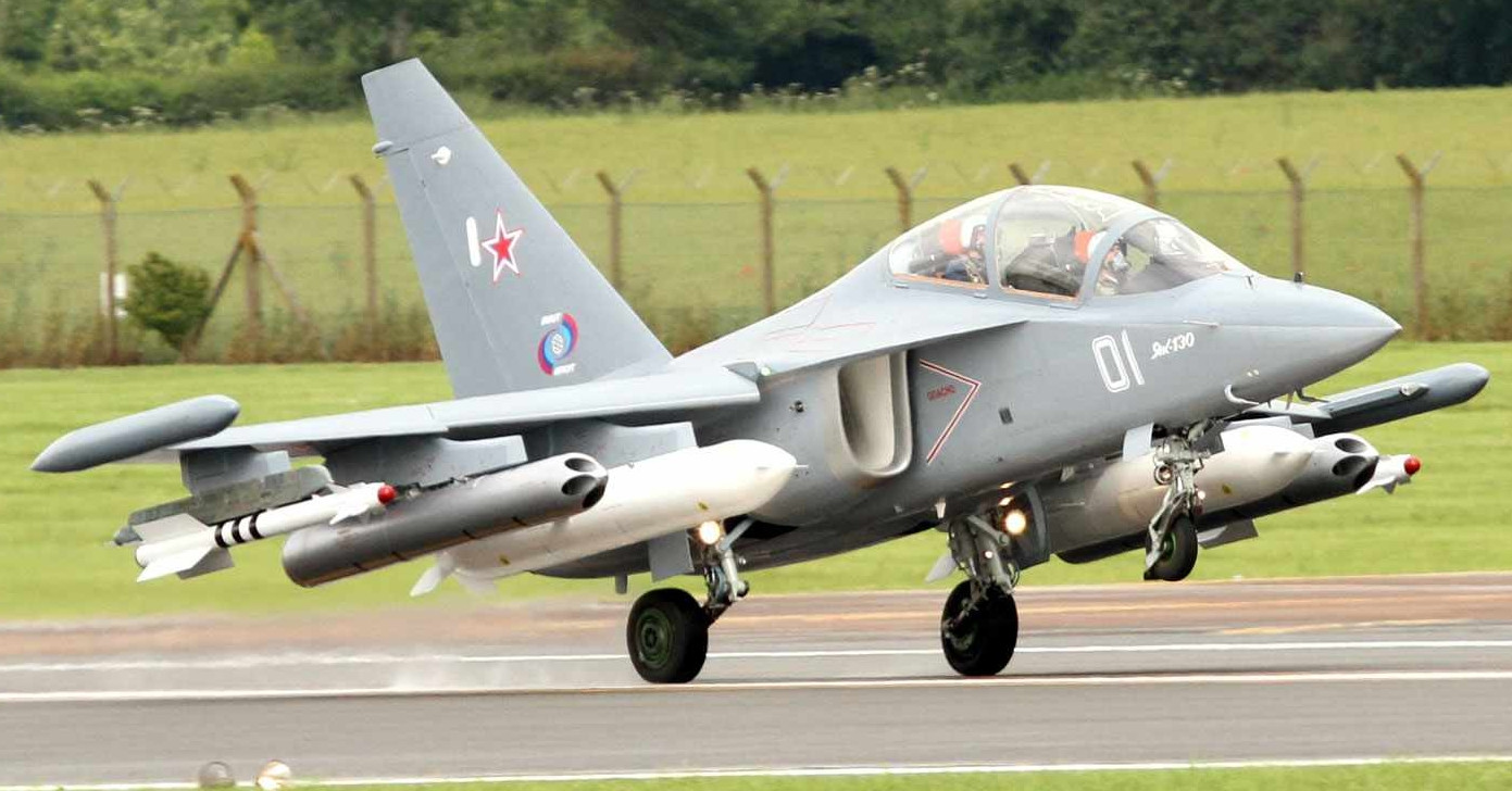 Yak-130M "lột xác" với tốc độ 1.100 km/h, radar AESA và tên lửa laser, thành ‘sát thủ’ hạ UAV từ 100km