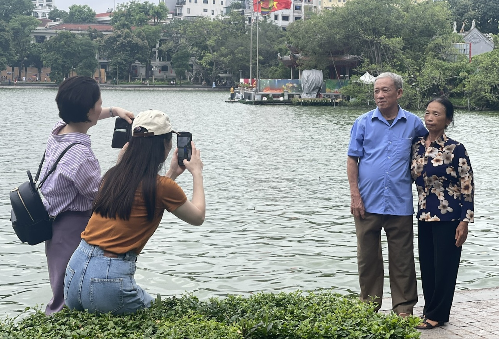 Hải Dương áp dụng chính sách thiết thực, phấn đấu 100% người cao tuổi có BHYT