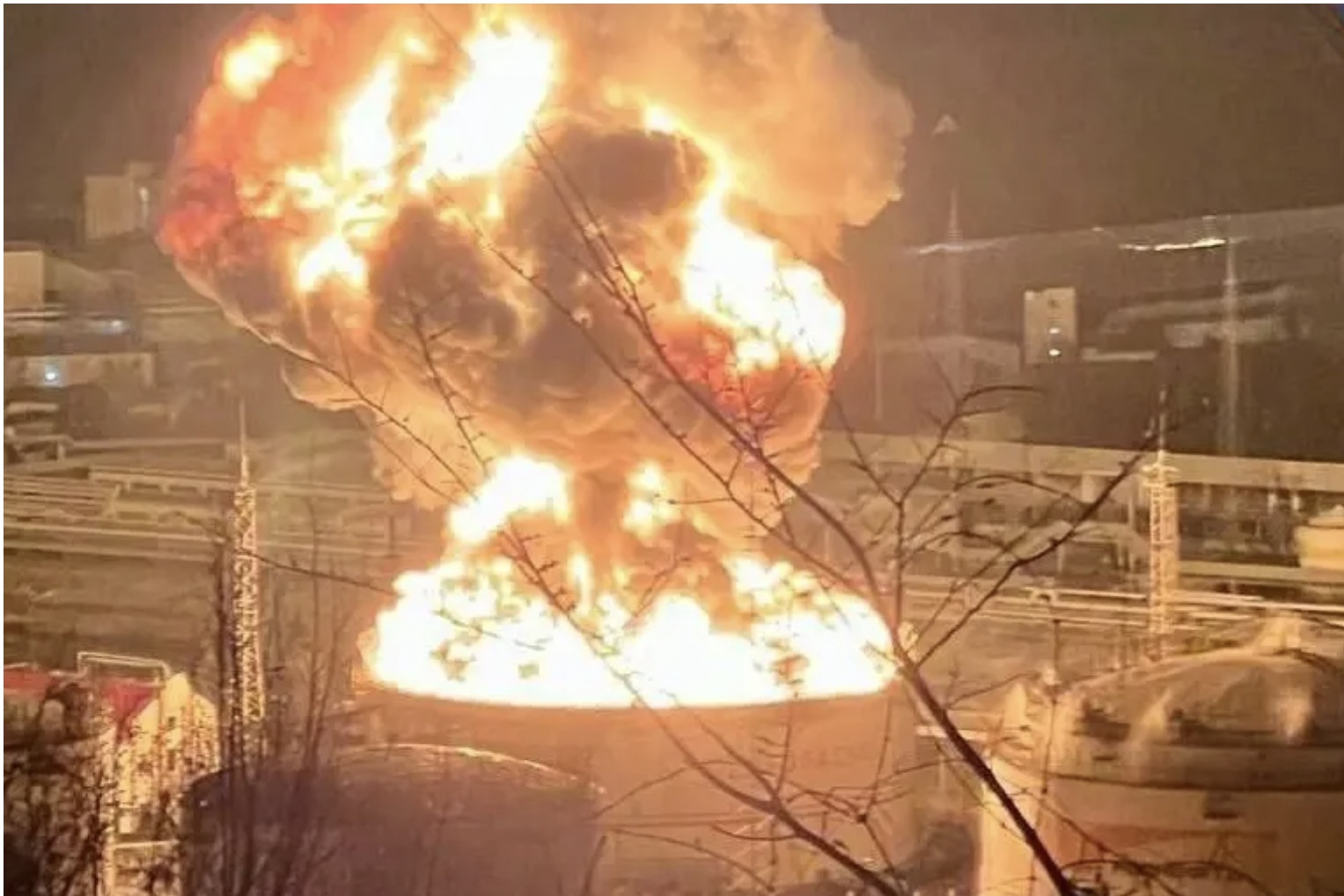 Mỹ giúp Ukraine tấn công cơ sở hạ tầng năng lượng của Nga