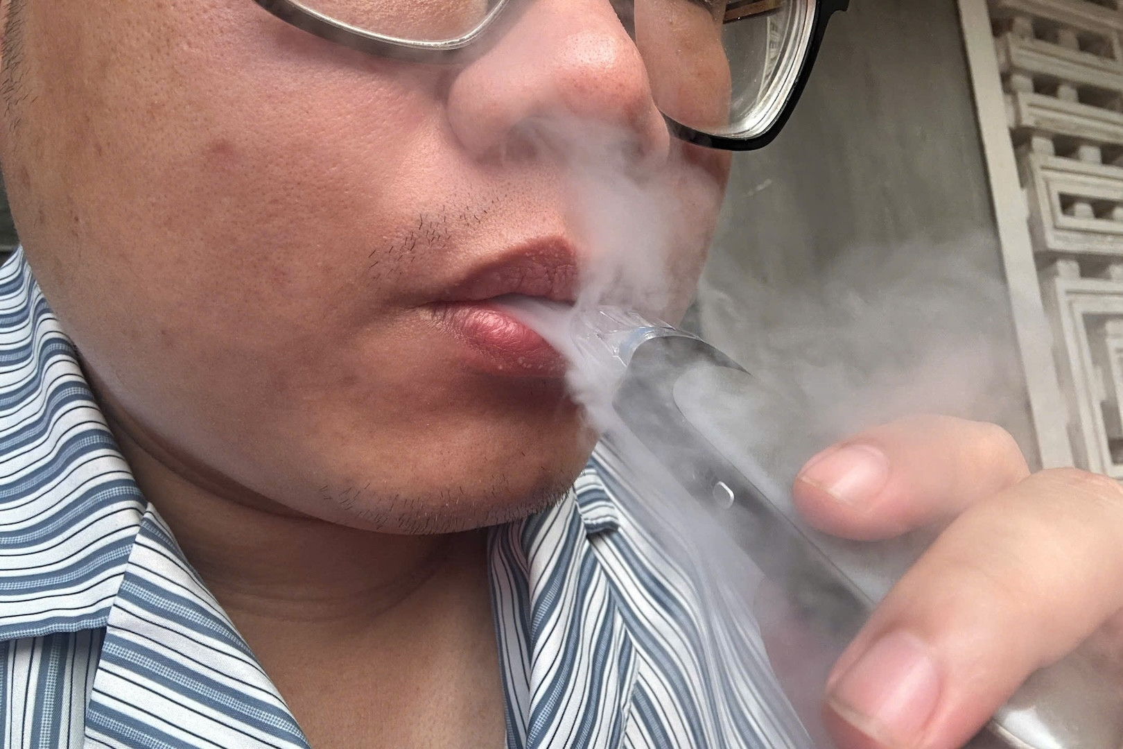 Tăng cường kiểm soát, ngăn chặn kịp thời tác hại của thuốc lá điện tử