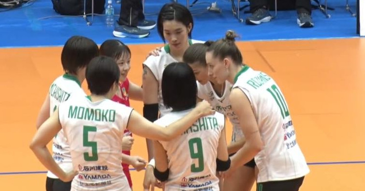 Thanh Thúy ghi 17 điểm giúp Gunma Green Wings thắng trận mở màn