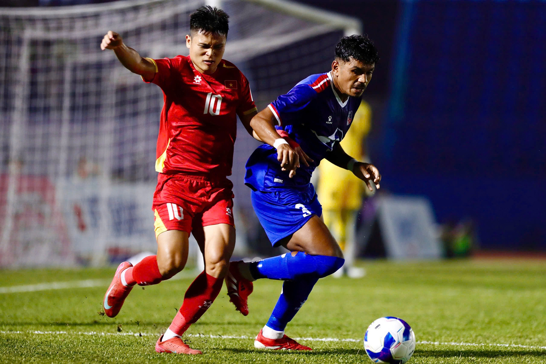 Tuyển Việt Nam: Làm được điều này sẽ thắng đẹp Nepal