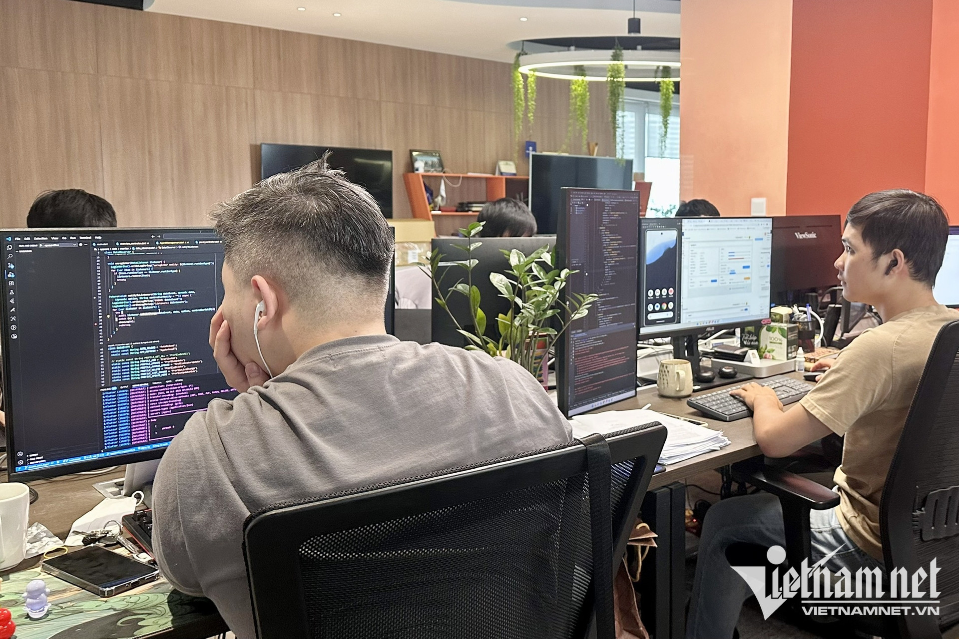 W-doanh nghiep cong nghe so 002.jpg