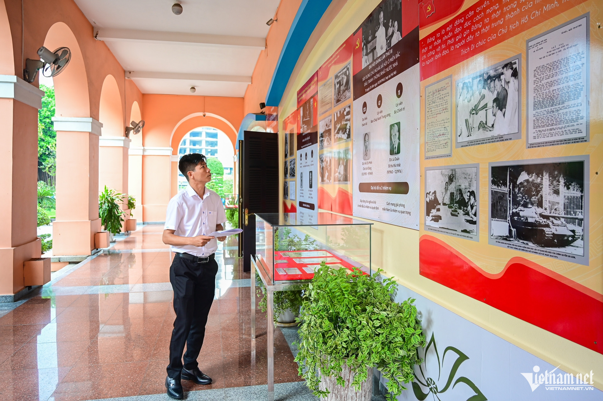 W-TPHCM Nguyễn Huế 11.jpg