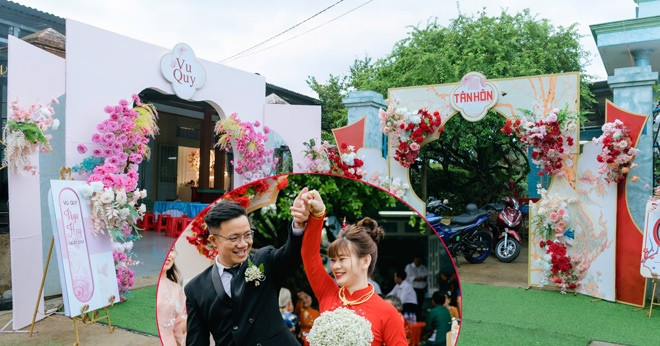 Yêu cô hàng xóm bên kia bức tường rào, chú rể Đồng Nai chỉ mất 30 giây rước dâu