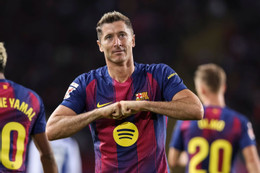 Barca quyết định sốc với Lewandowski, Rashford hưởng lợi