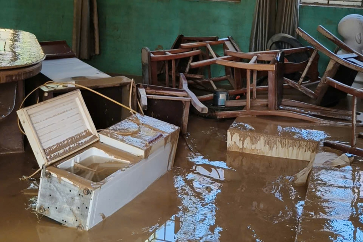 Cảnh tượng nhói lòng ở ngôi trường tại Lạng Sơn sau khi nước lũ ngập hơn 2 mét