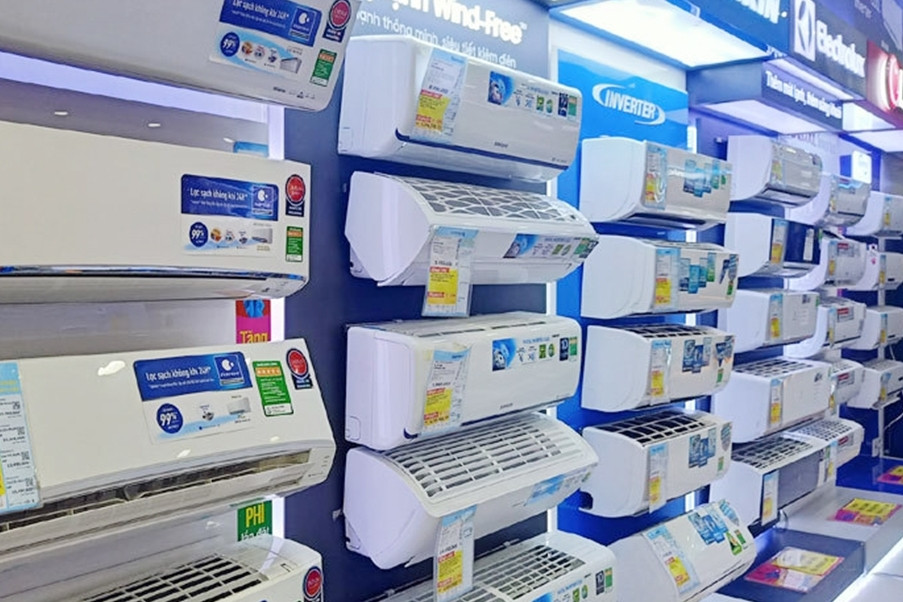 Điều hòa giảm giá đến 40%, ồ ạt xả kho hàng tồn cuối mùa