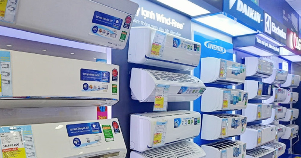 Điều hòa giảm giá đến 40%, ồ ạt xả kho hàng tồn cuối mùa