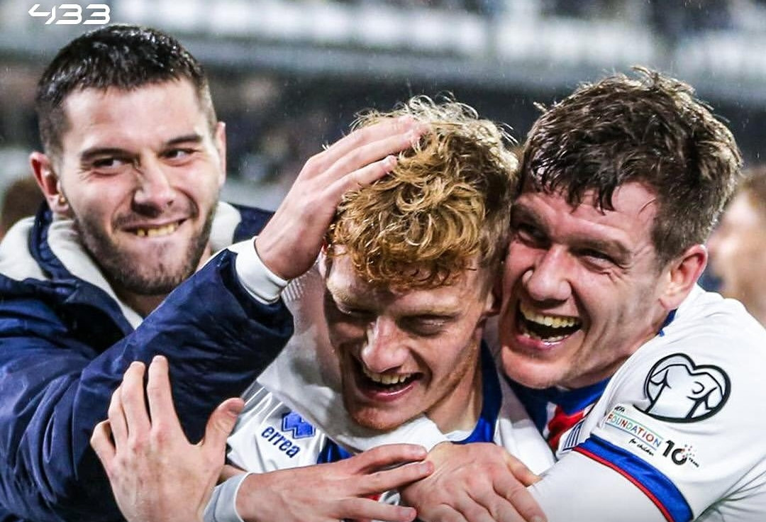 'Đội bóng tí hon' gây địa chấn khi hạ CH Séc ở vòng loại World Cup