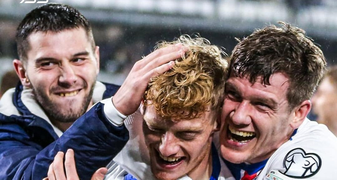 &amp;apos;Đội bóng tí hon&amp;apos; gây địa chấn khi hạ CH Séc ở vòng loại World Cup